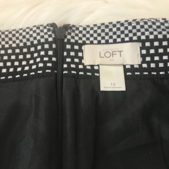 Loft size 14 black and white back zip skirt - Picture 4 of 7
